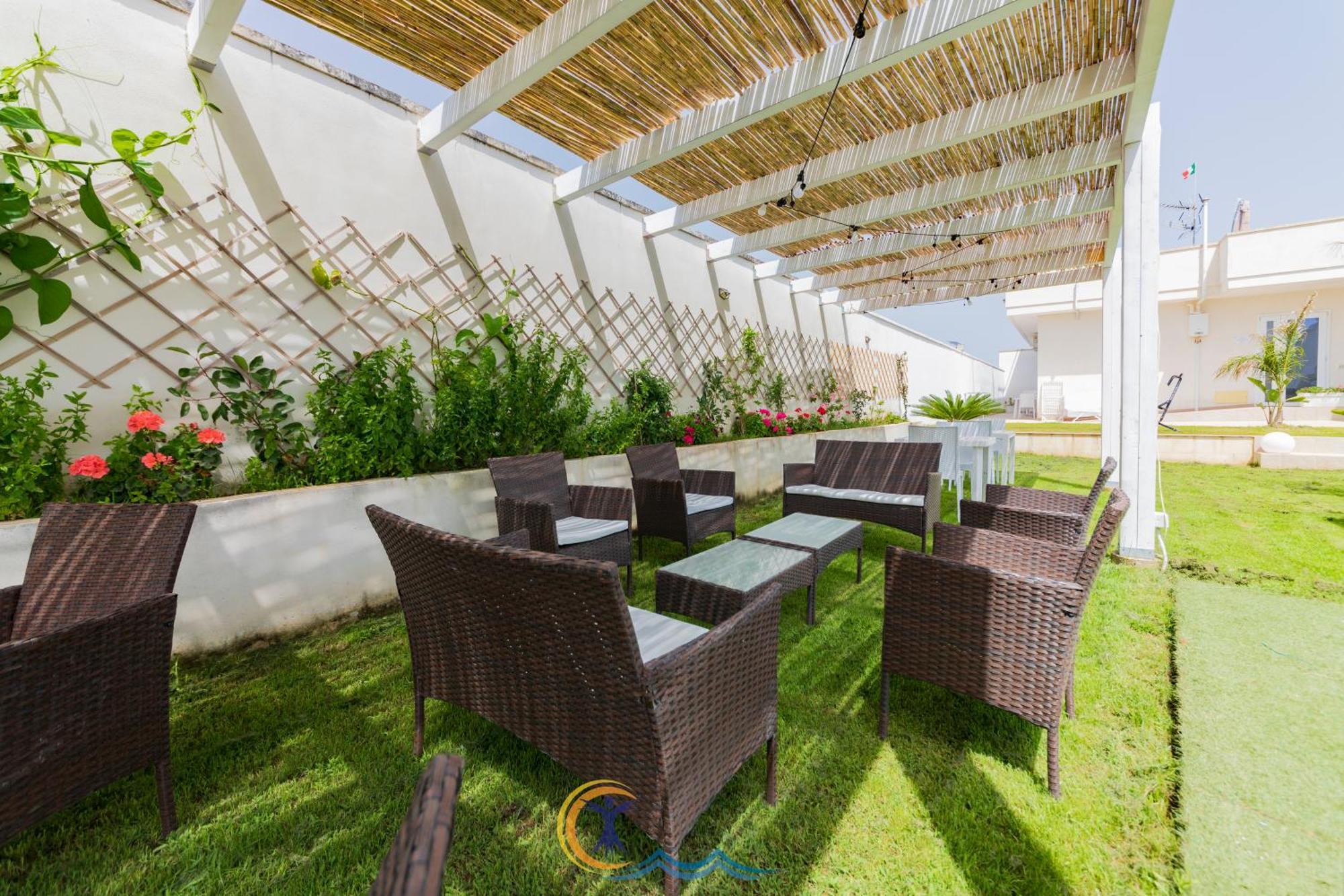 Villa Leonardo San Foca - Room, Pool & Restaurant Exterior photo