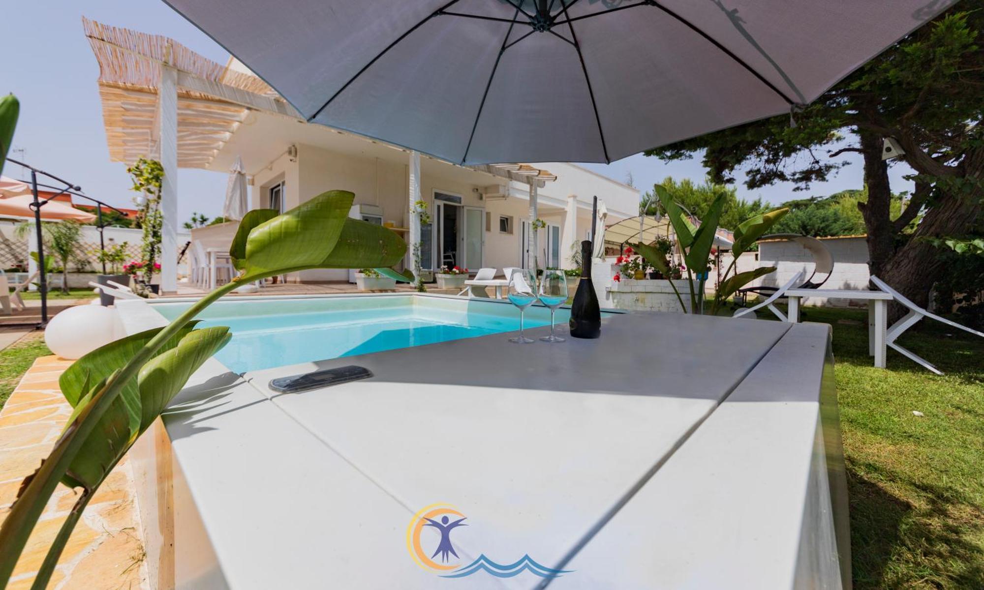 Villa Leonardo San Foca - Room, Pool & Restaurant Exterior photo
