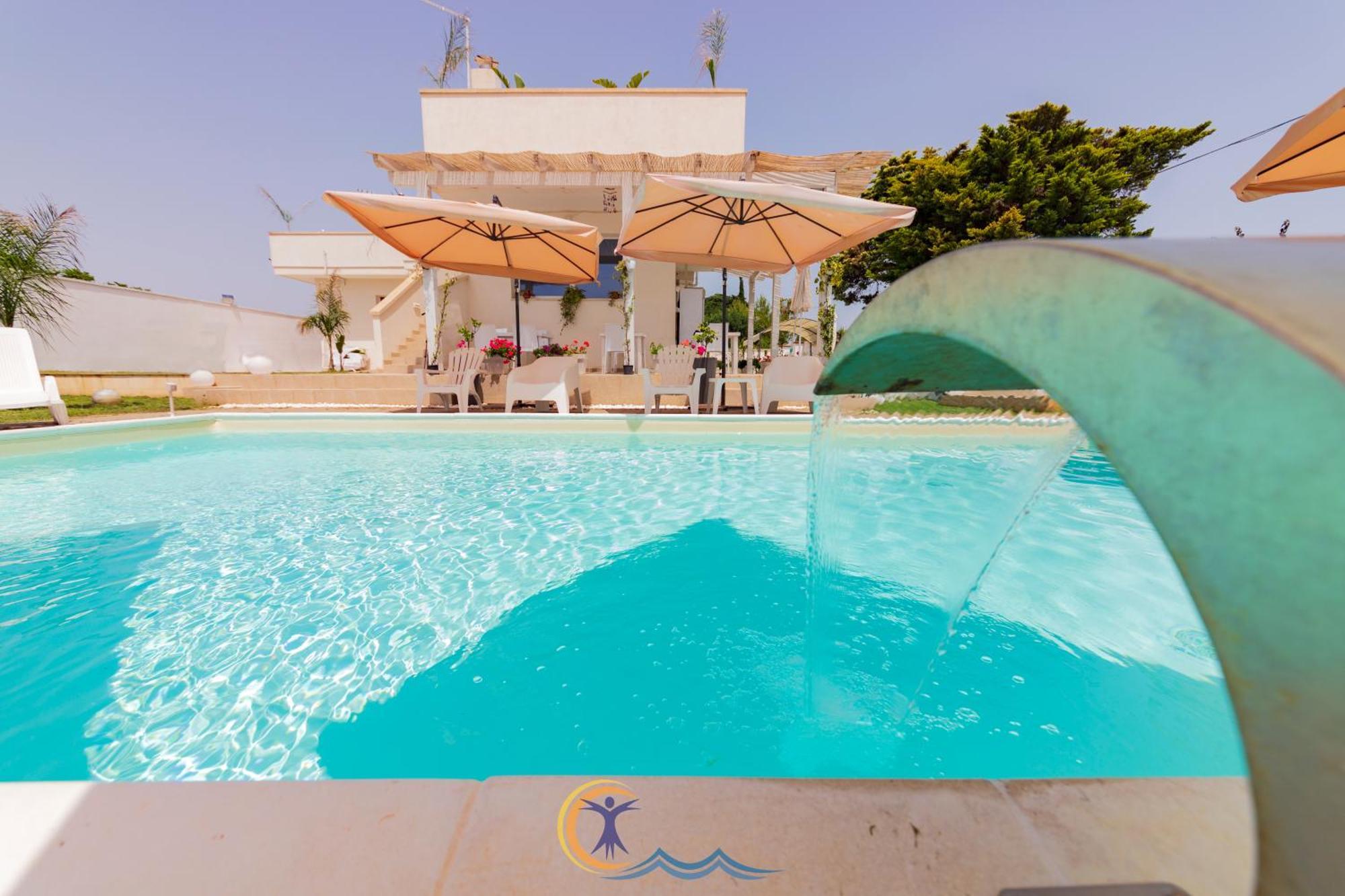 Villa Leonardo San Foca - Room, Pool & Restaurant Exterior photo