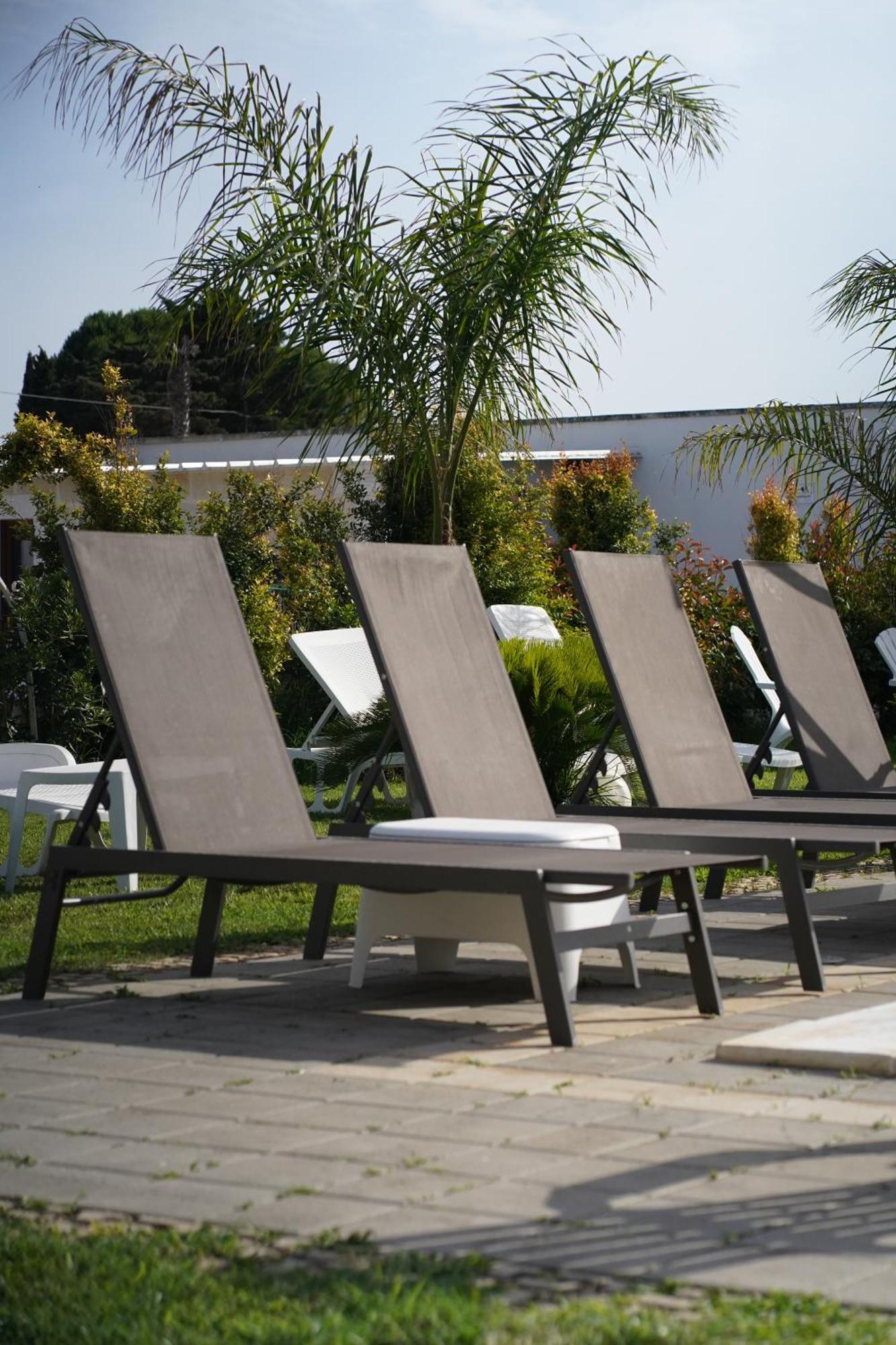 Villa Leonardo San Foca - Room, Pool & Restaurant Exterior photo